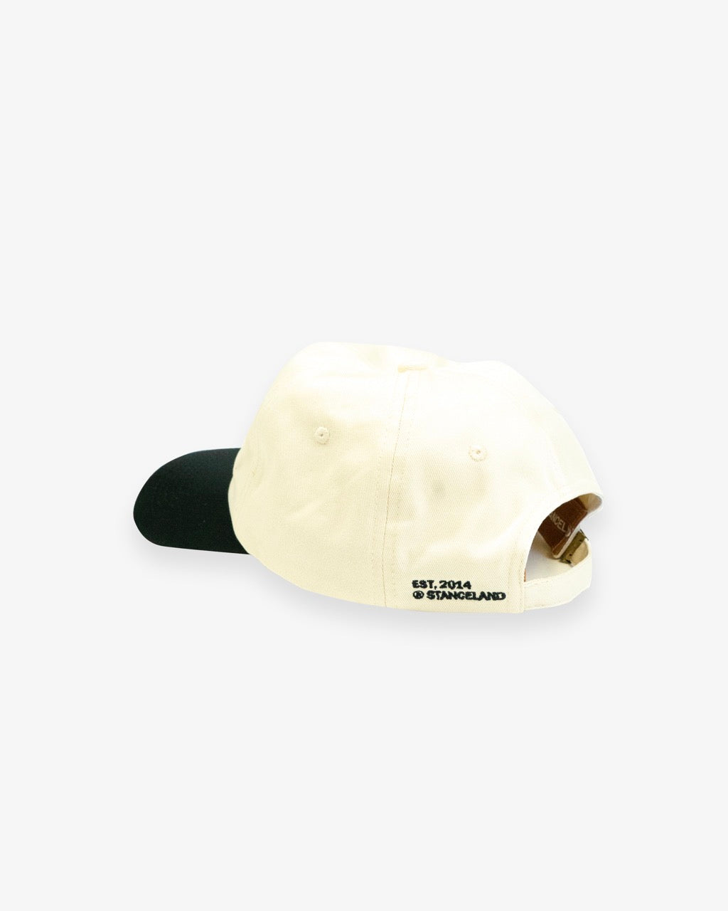 BEIGE BASEBALL HAT BLACK BRIM